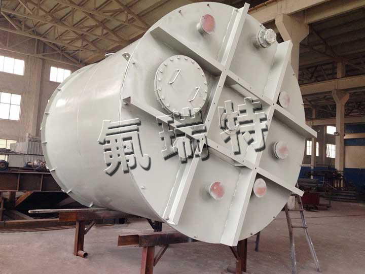 鋼襯塑儲(chǔ)罐、反應(yīng)釜